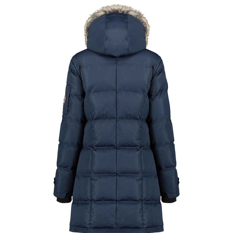 Chica Canadian Peak Anorak | Axelus Marina Nina 070